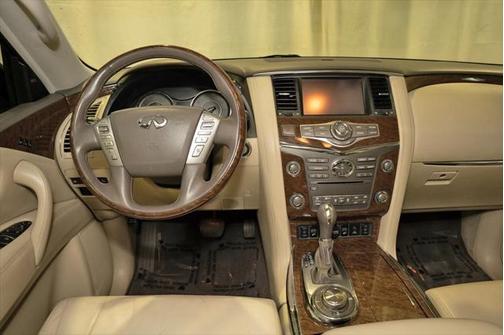 2017 INFINITI QX80 Base