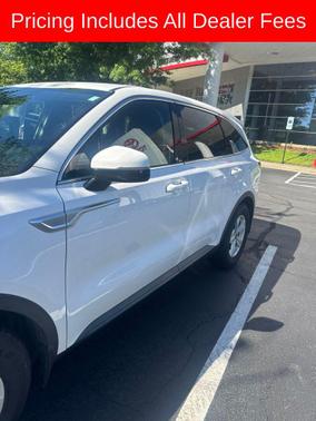 Glacial White Pearl 2021 Kia Sorento LX