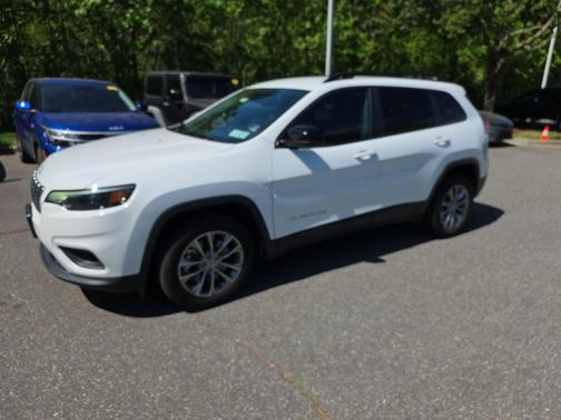 Bright White Clearcoat 2022 Jeep Cherokee Latitude Lux