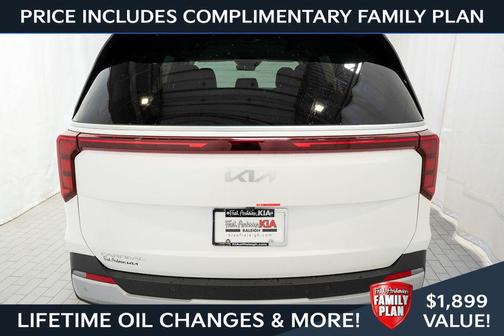 Snow White Pearl 2026 Kia Carnival LXS