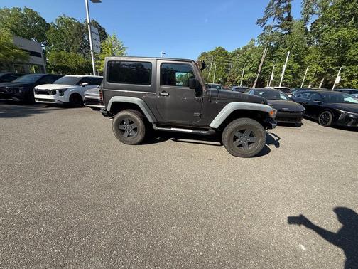 Granite Crystal Metallic Clearcoat 2017 Jeep Wrangler Sport