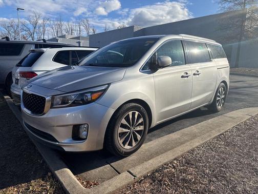2015 Kia Sedona SX