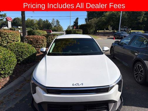 Snow White Pearl 2025 Kia K4 EX