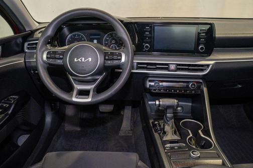 2022 Kia K5 LXS