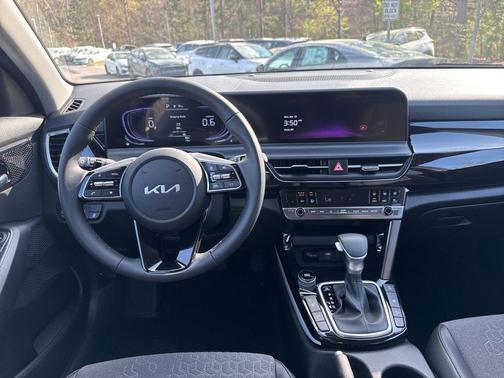 Pluton Blue/Black Roof 2026 Kia Seltos S