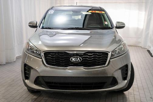 Titanium Silver 2019 Kia Sorento LX