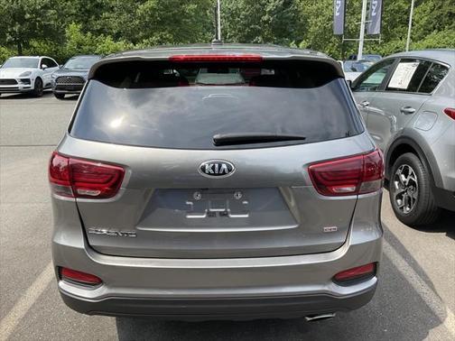 Titanium Silver 2019 Kia Sorento LX