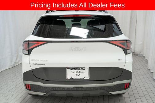 Glacial White Pearl 2023 Kia Sportage S