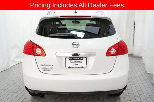 Pearl White 2015 Nissan Rogue Select S