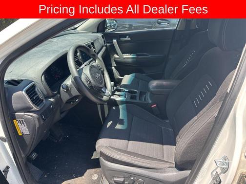 Clear White 2019 Kia Sportage LX