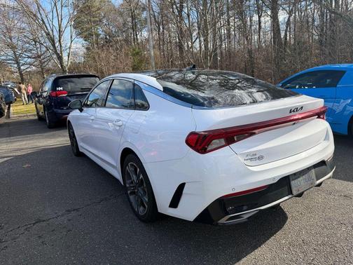 2022 Kia K5 EX