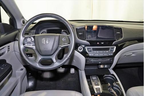 2019 Honda Pilot Touring 8-Passenger