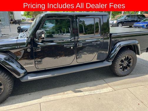 Black Clearcoat 2023 Jeep Gladiator High Altitude 4x4