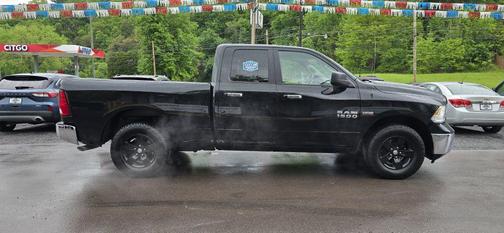 2016 RAM 1500 SLT
