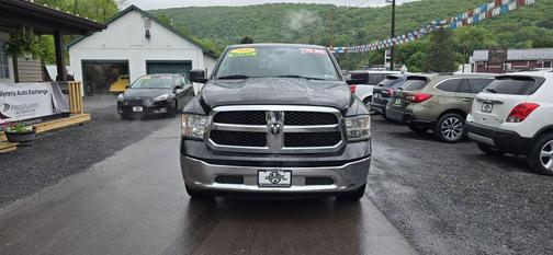 2016 RAM 1500 SLT