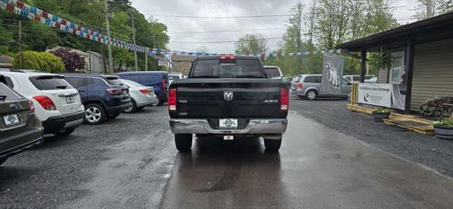 2016 RAM 1500 SLT