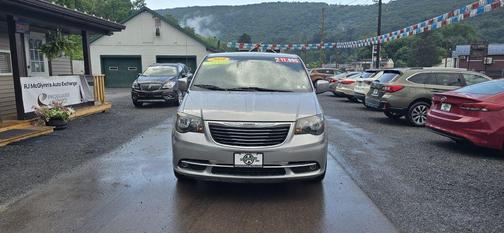 2015 Chrysler Town & Country S