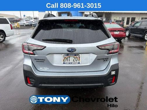 Ice Silver Metallic 2022 Subaru Outback Onyx Edition XT