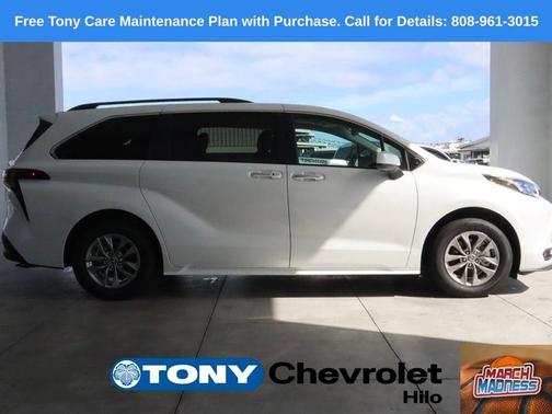 2026 Toyota Sienna XLE 8 Passenger