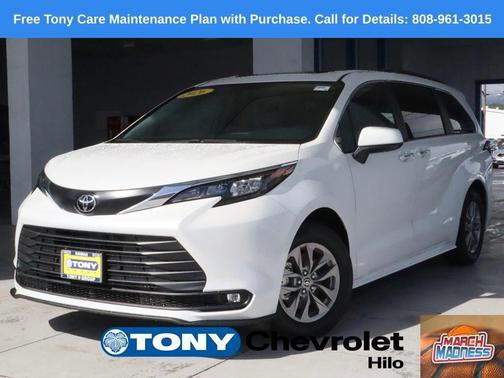 2026 Toyota Sienna XLE 8 Passenger