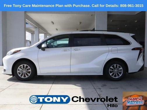 2026 Toyota Sienna XLE 8 Passenger