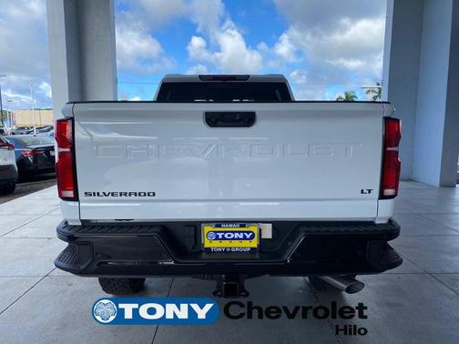 Summit White 2026 Chevrolet Silverado 3500 LT