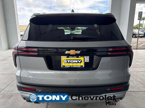 Sterling Gray Metallic 2026 Chevrolet Traverse LT