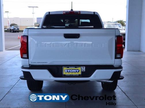Summit White 2026 Chevrolet Colorado LT