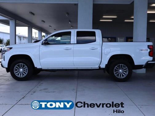 Summit White 2026 Chevrolet Colorado LT