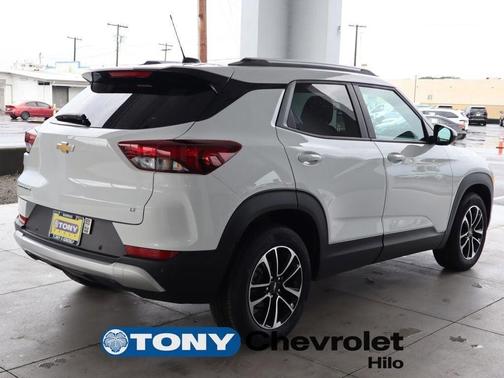 Summit White 2026 Chevrolet Trailblazer LT