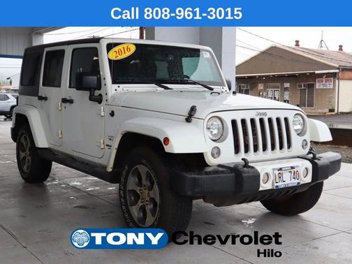 White 2016 Jeep Wrangler Unlimited Sahara