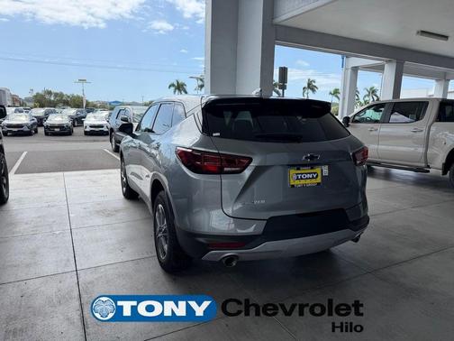Sterling Gray Metallic 2025 Chevrolet Blazer LT