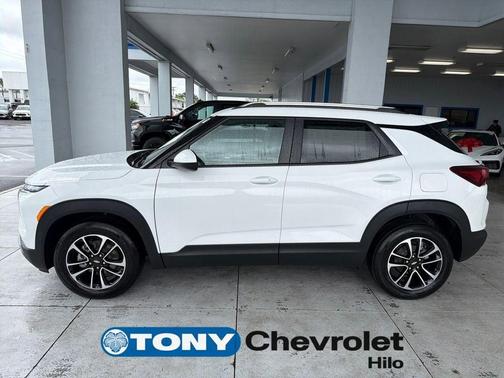 Summit White 2026 Chevrolet Trailblazer LT
