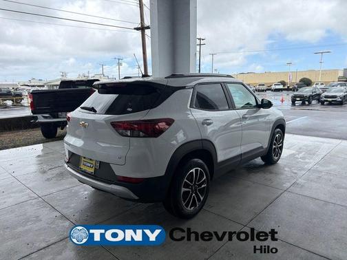 Summit White 2026 Chevrolet Trailblazer LT