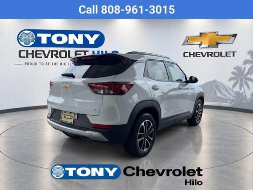 Summit White 2026 Chevrolet Trailblazer LT