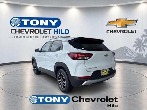Summit White 2026 Chevrolet Trailblazer LT
