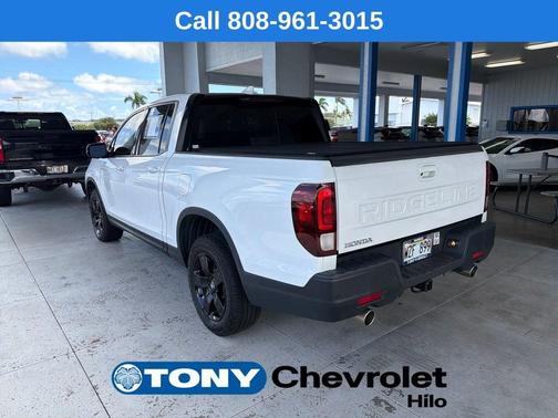 White 2024 Honda Ridgeline Black Edition