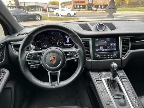 2018 Porsche Macan Base