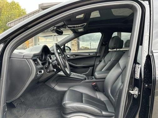 2018 Porsche Macan Base