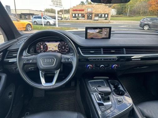 2019 Audi Q7 55 Premium Plus