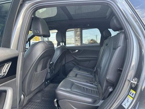 2019 Audi Q7 55 Premium Plus