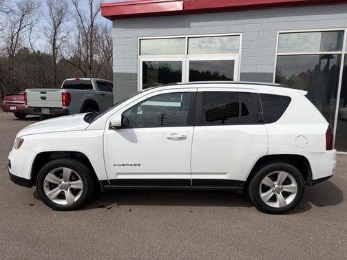 Bright White Clearcoat 2016 Jeep Compass Latitude