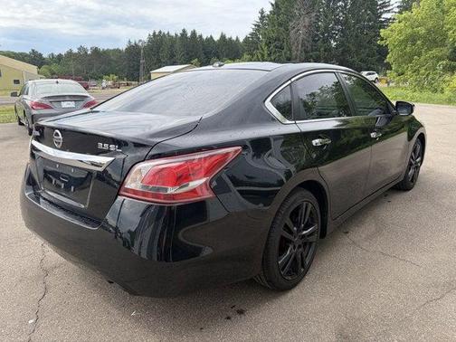 Super Black 2013 Nissan Altima 3.5 SL