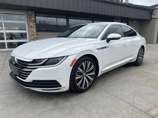 Pure White 2020 Volkswagen Arteon 2.0T SE