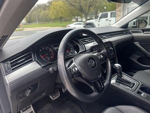 Pure White 2020 Volkswagen Arteon 2.0T SE