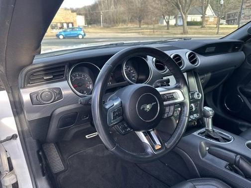 Oxford White 2022 Ford Mustang GT Premium