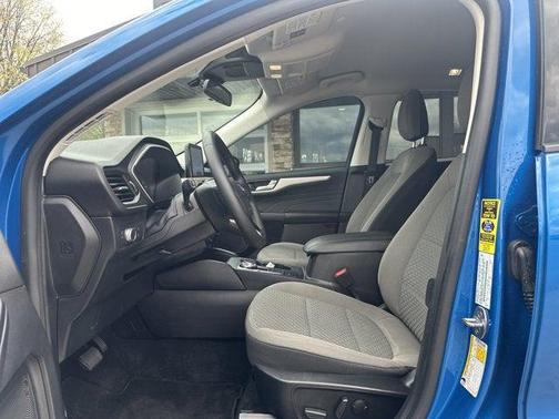 Velocity Blue Metallic 2021 Ford Escape SE