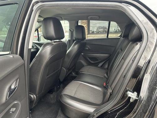 Mosaic Black Metallic 2020 Chevrolet Trax LT