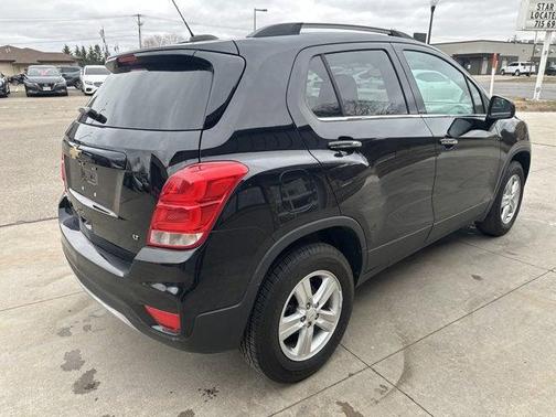 Mosaic Black Metallic 2020 Chevrolet Trax LT