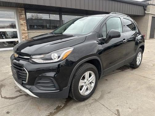 Mosaic Black Metallic 2020 Chevrolet Trax LT